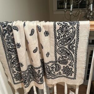 Steve Madden square scarf